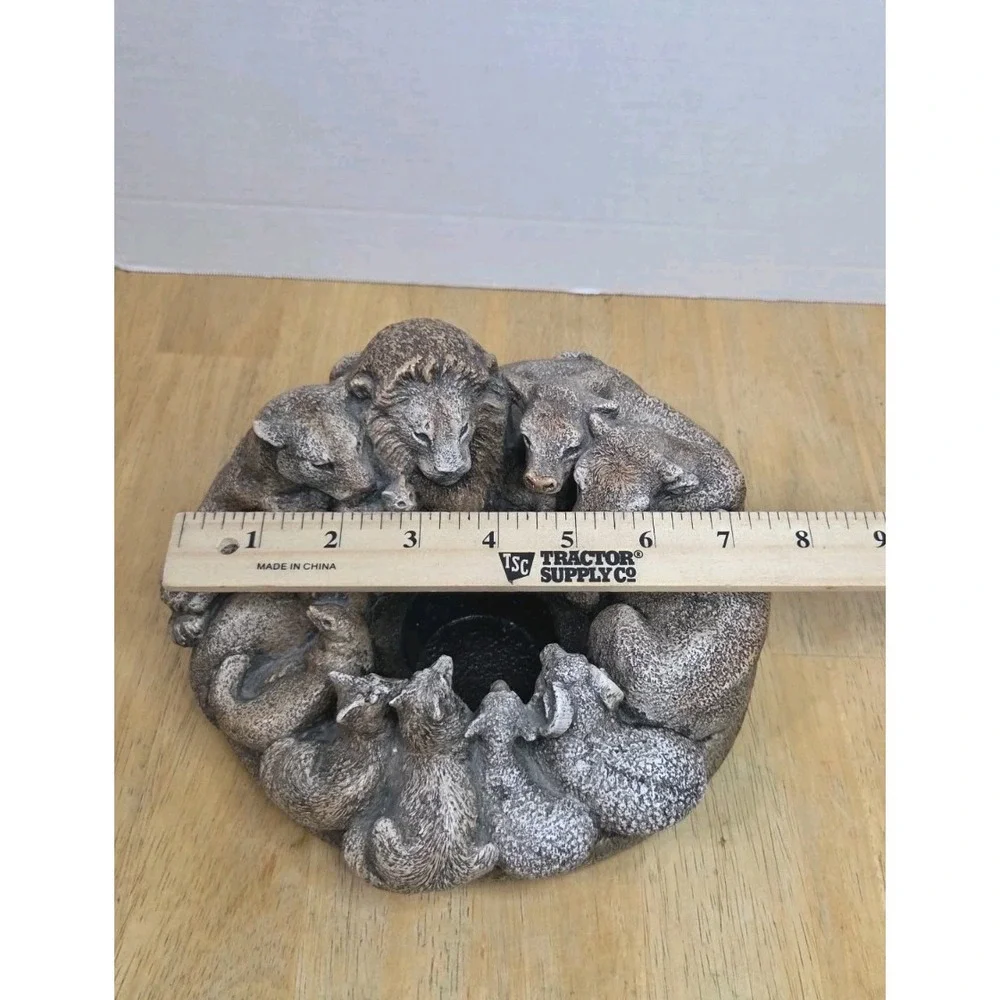 Windstone Editions By M Pena Ark Animals Candle Lamp NO VOTIVE SEE MINOR CHIP